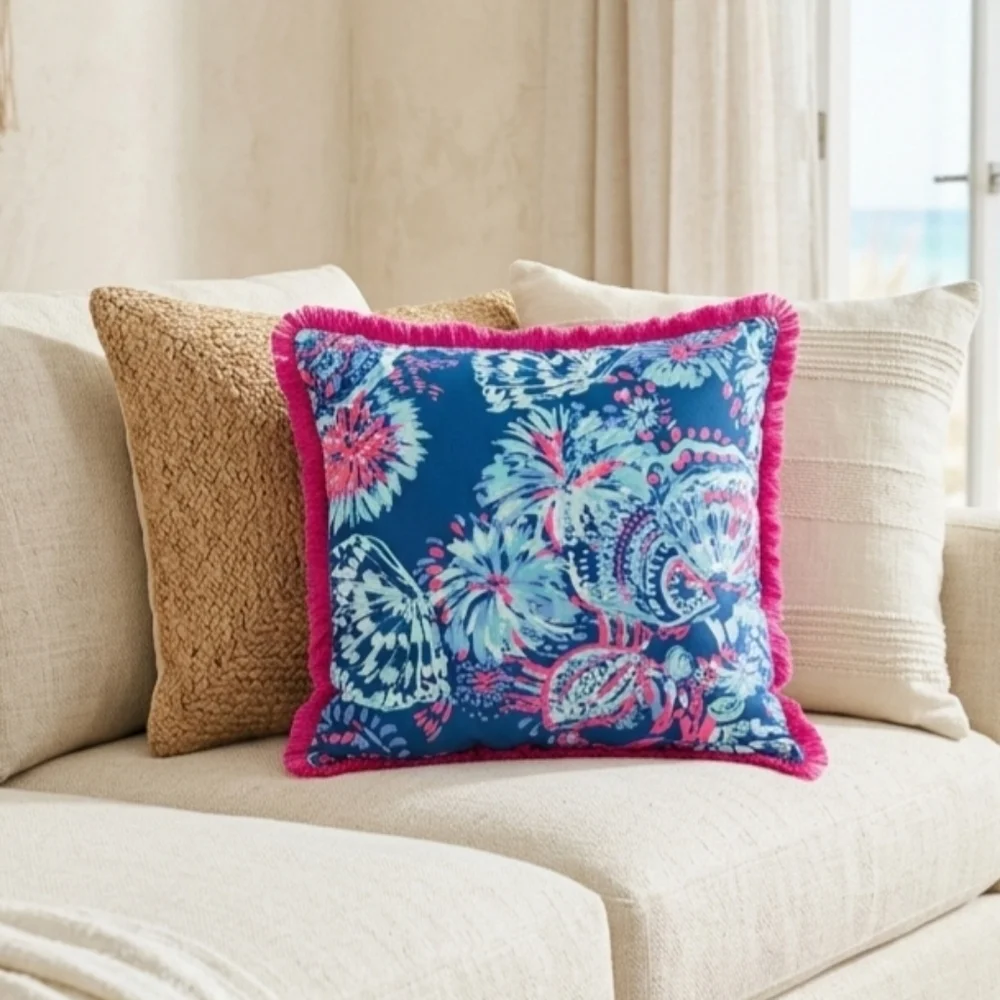 Lilly Pulitzer Gypsea Girl Throw Pillow 18x18 Like New - Picture 6 of 6